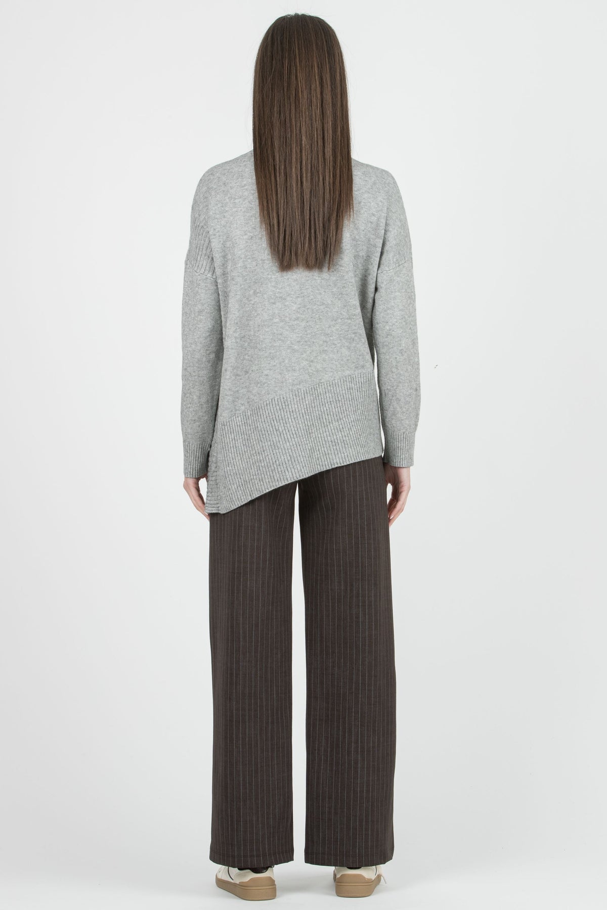 Umstandspullover mit asymmetrischem Saum grau meliert ATT26AW04 2