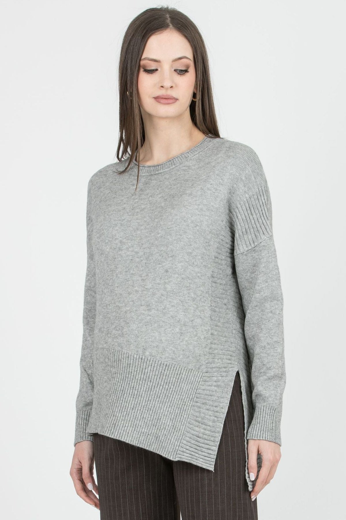 Umstandspullover mit asymmetrischem Saum grau meliert ATT26AW04 3