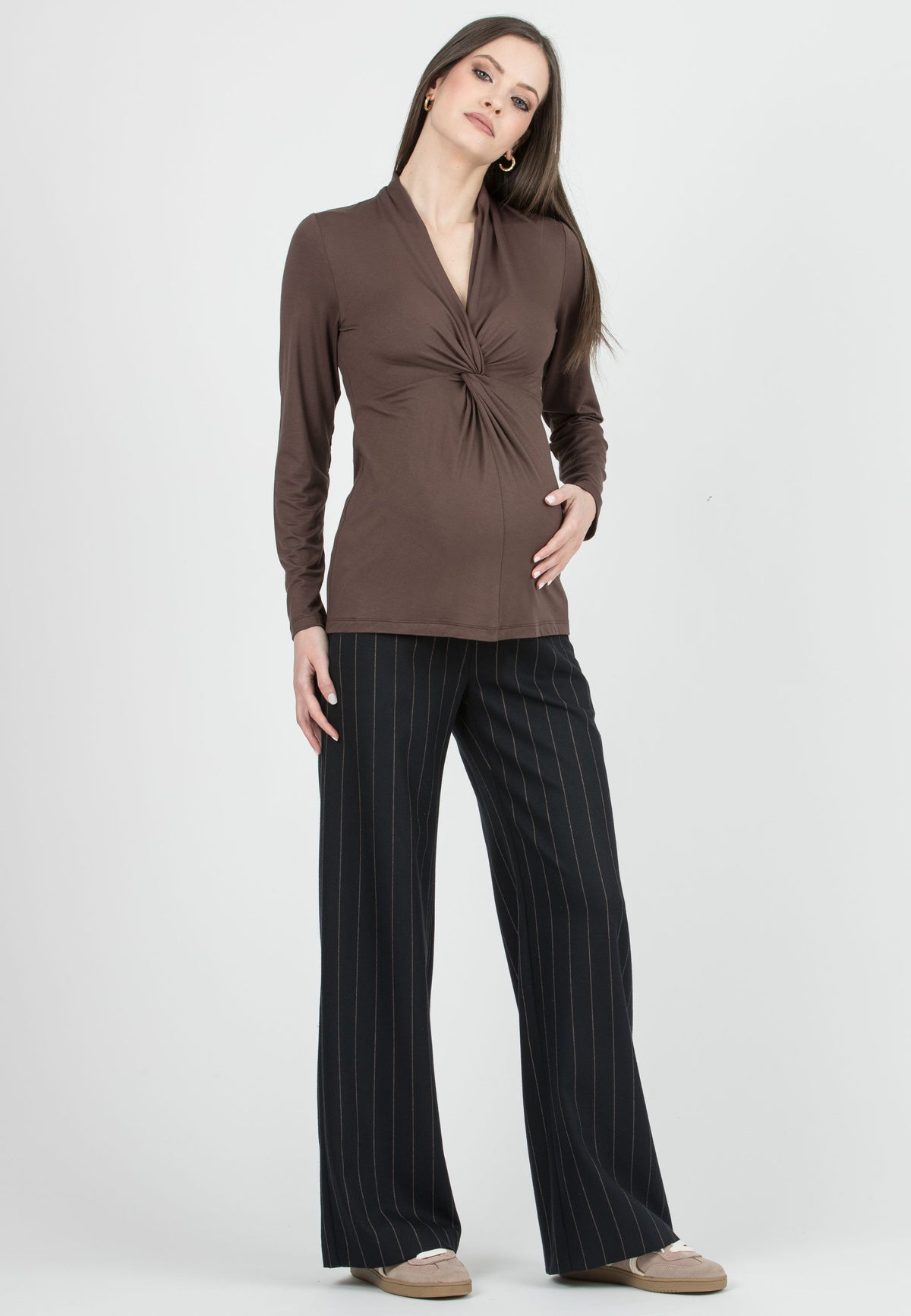 Umstands- und Stilltop aus Viskose-Jersey mit Knotendetail braun ATT26AW07 2