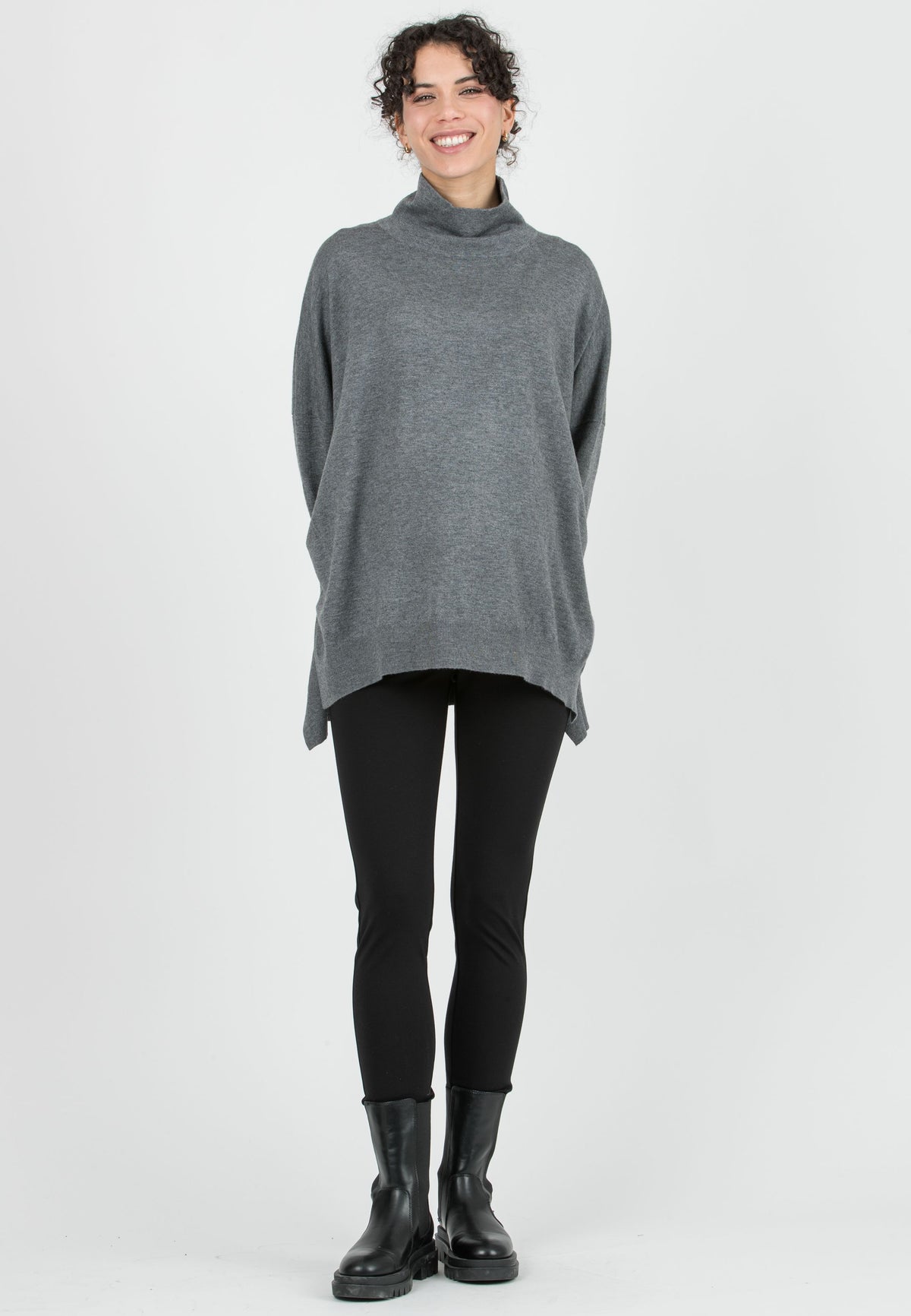 Oversize Umstandspullover mit Rollkragen dunkelgrau ATT26AW10 3
