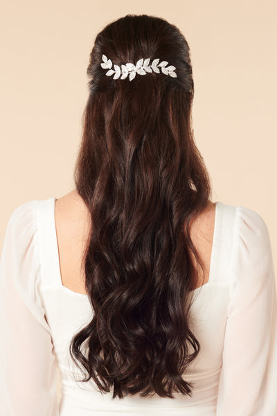 Curved bridal hair comb with leaf appliqués