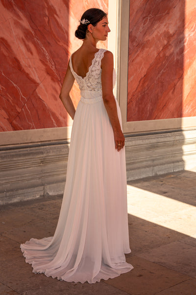 Chiffon Train with Waistband and Satin Bow