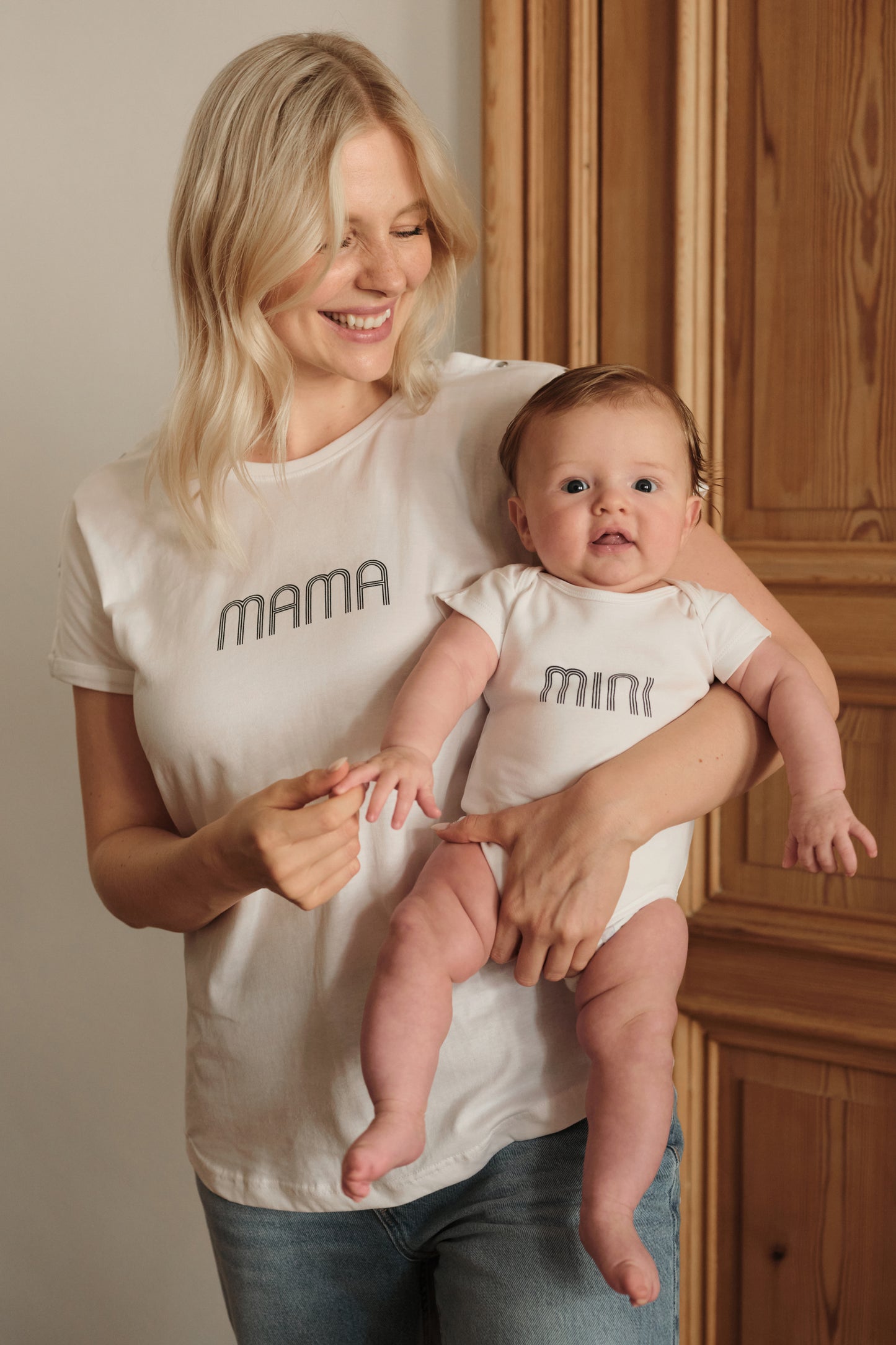 MAMA & MINI Organic Partnerlook T-Shirt & Body Set weiß