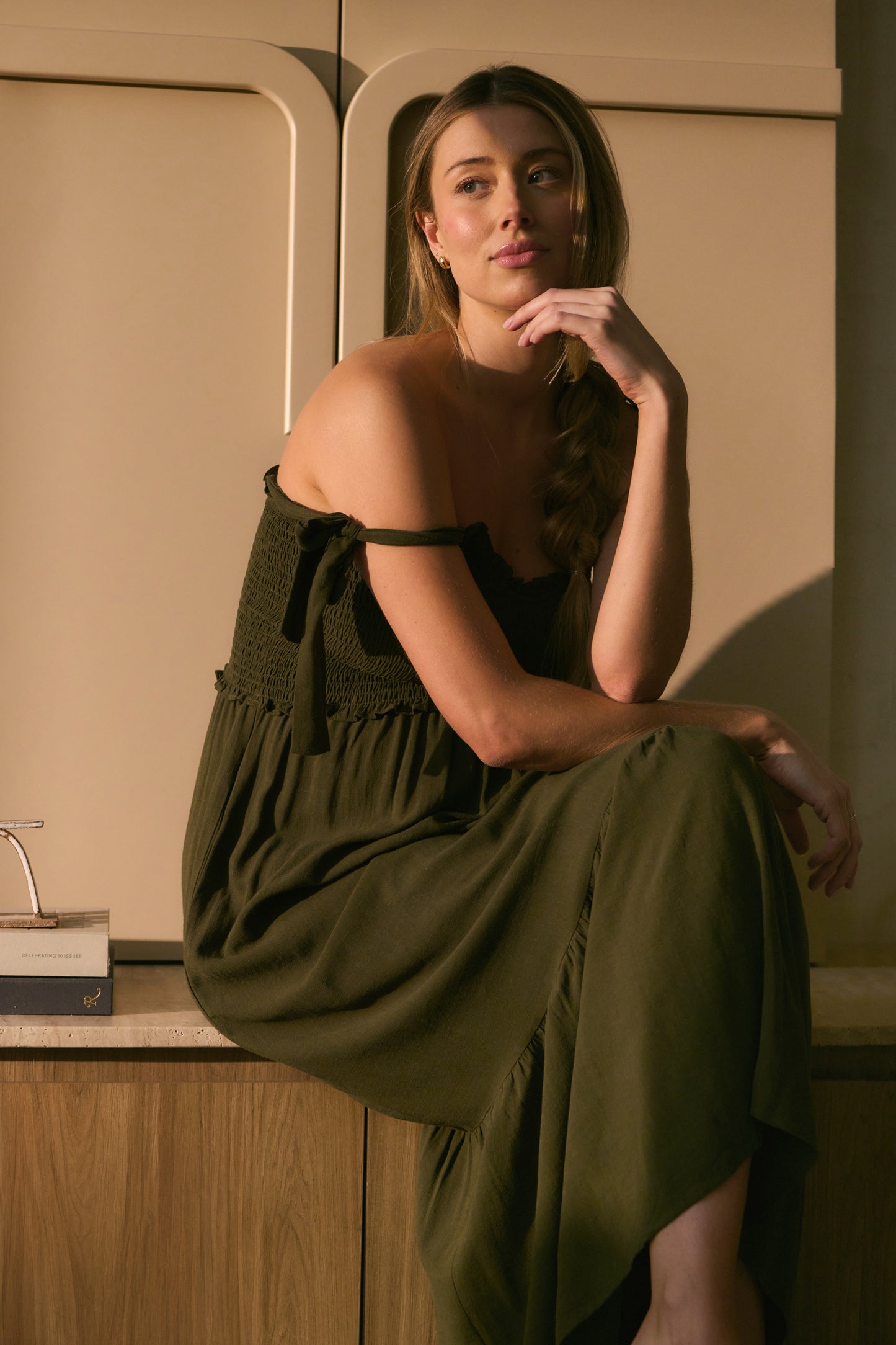 Maxi Umstandskleid mit Smock Detail khaki