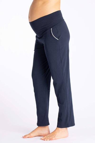 Lounge and pajama maternity trousers made from organic cotton