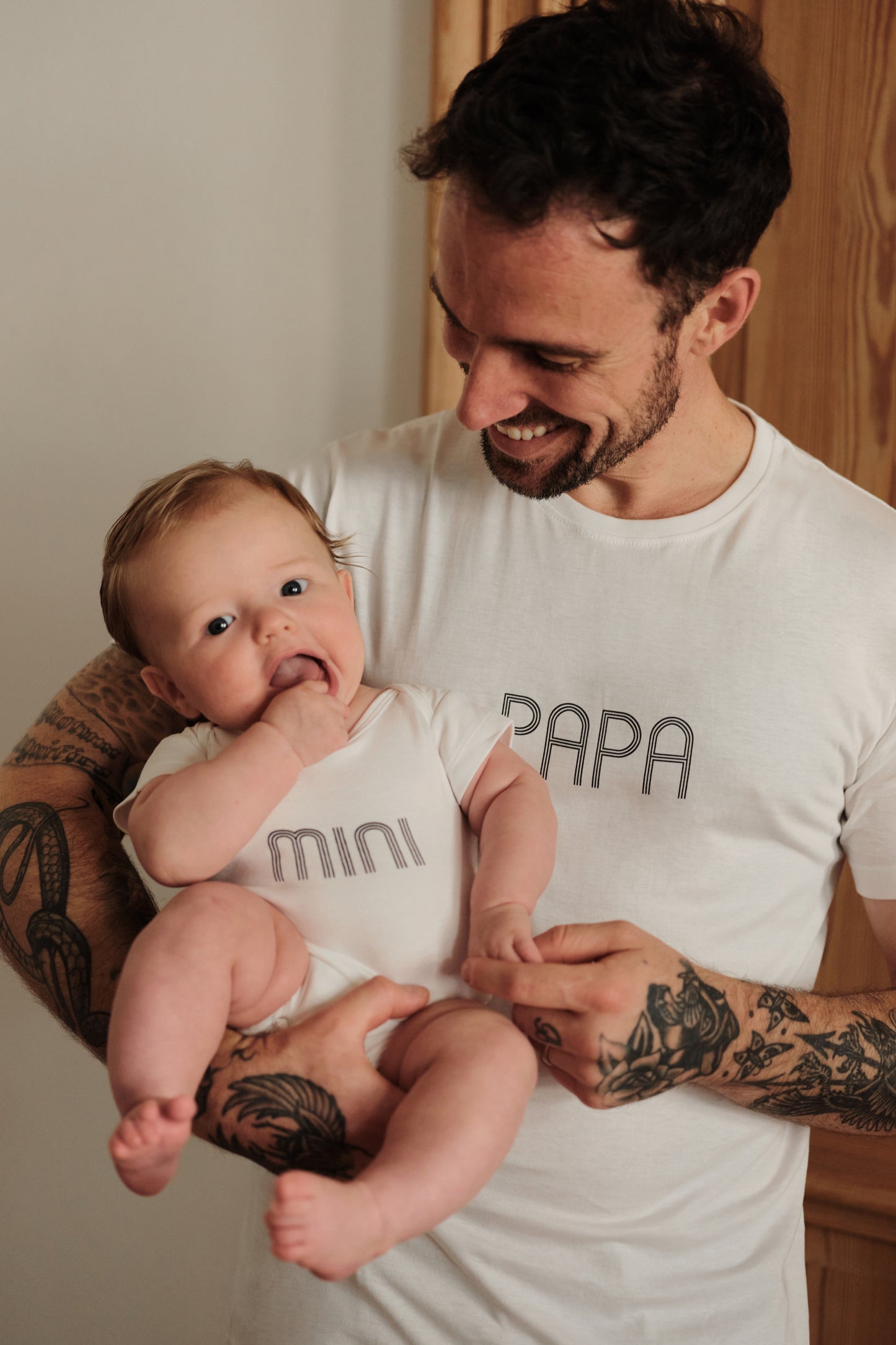 PAPA & MINI Organic Partnerlook T-Shirt & Body Set weiß