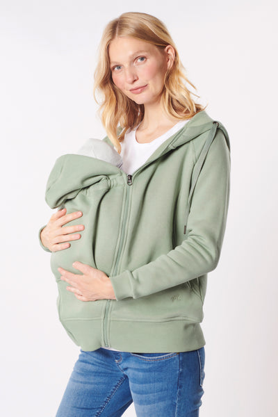 Umstands-Hoodie und Tragejacke salbei
