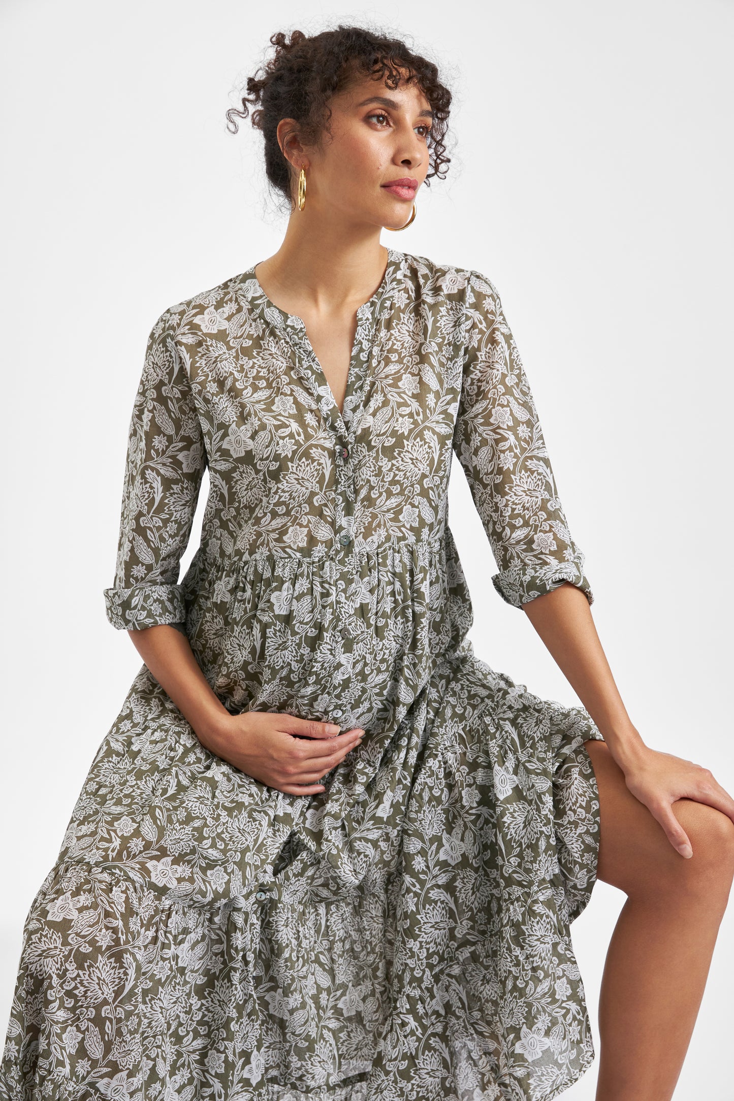 Umstands- und Still-Stufenkleid mit Knopfleiste khaki