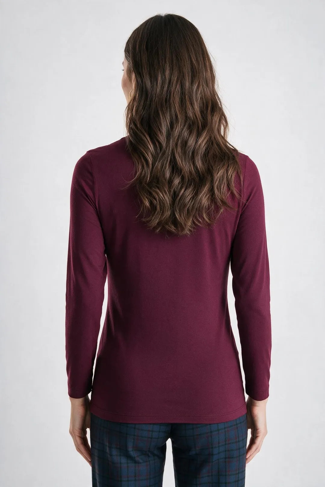 Umstands_Stillshirt_Bordeaux_Studio_03_Rueckansicht