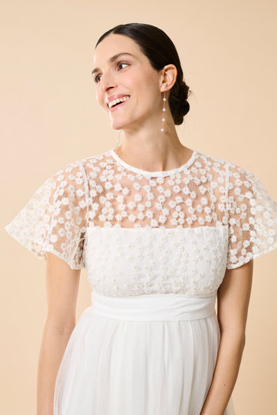 Maternity wedding dress with tulle skirt and floral lace