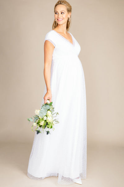 Maternity bridal gown with tulle