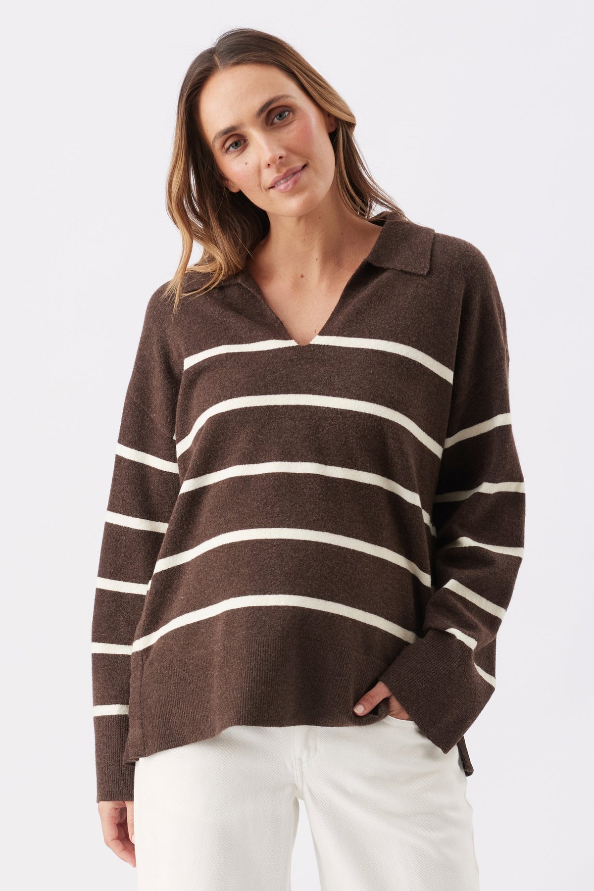 Gestreifter Umstands- und Stillpullover aus Strick mit V-Ausschnitt RIP26AW19 6