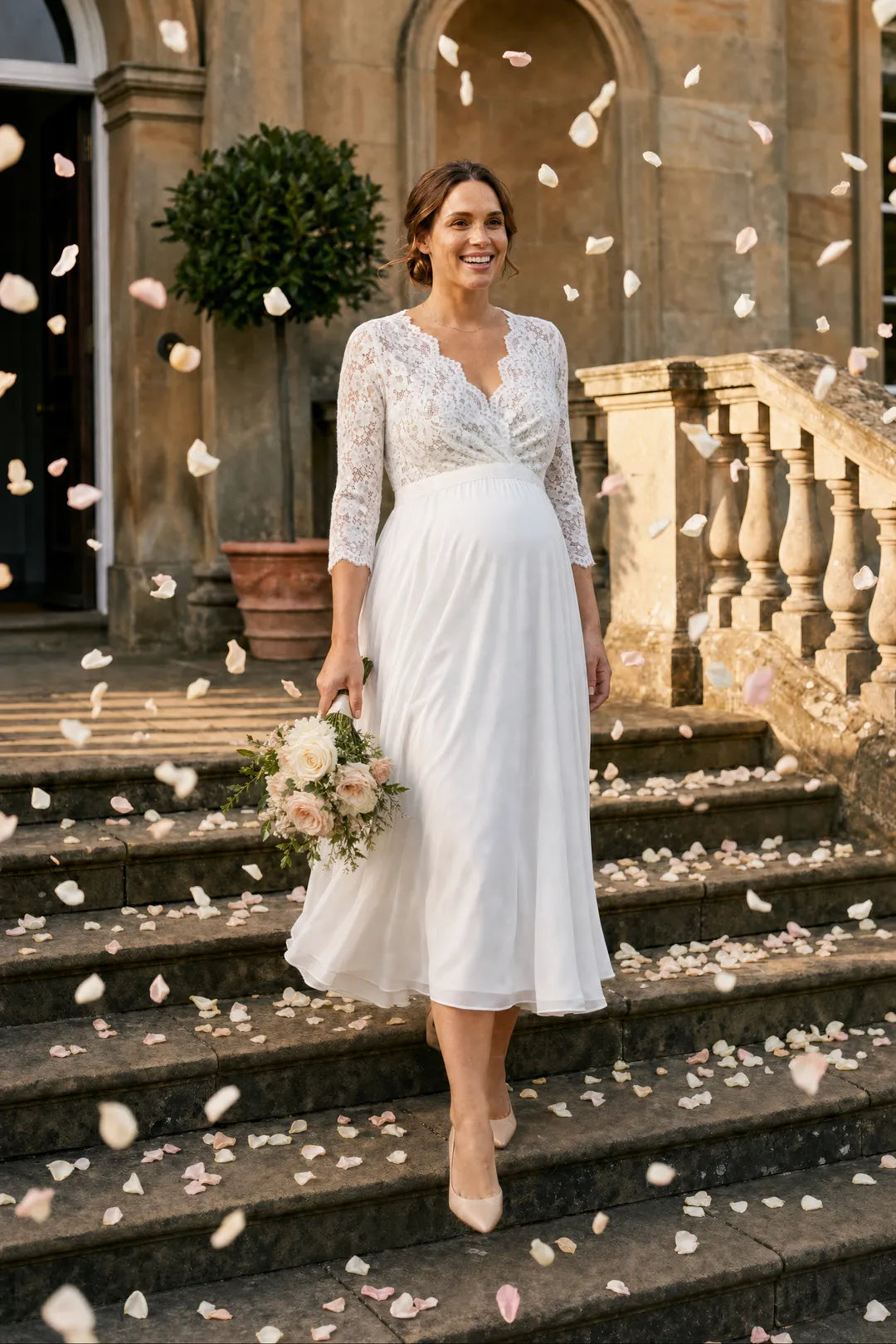 Midi Umstands- und Stillbrautkleid mit Cache Coeur Ausschnitt im Materialmix MAM26AW21 9