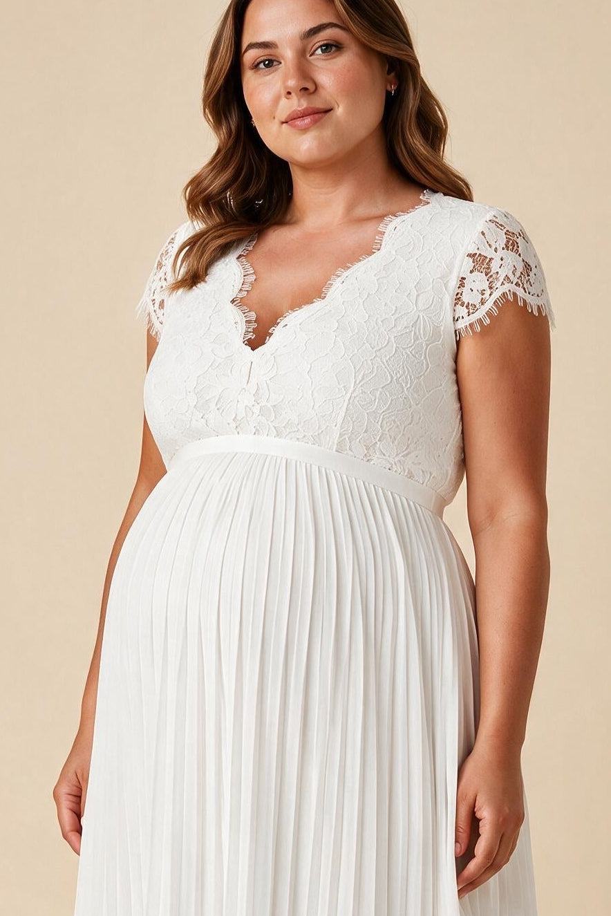 Plus Size Umstandsbrautrobe mit Spitzenoberteil und Plissees elfenbein MAM26S137 5