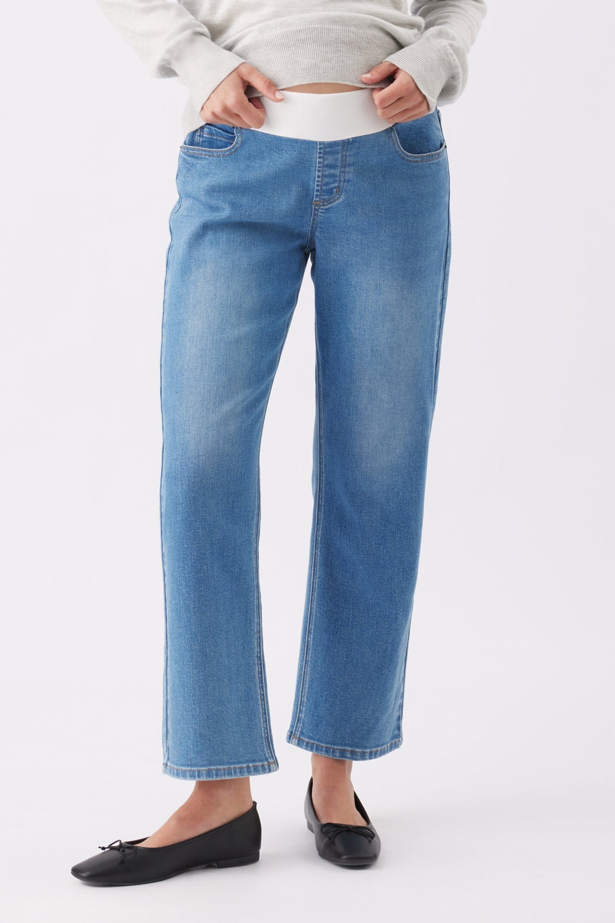 Straight Leg Umstandsjeans mit Unterbauchbund RIP26AW21 1