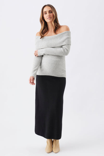 Umstandspullover aus Strick mit Off-Shoulder-Ausschnitt