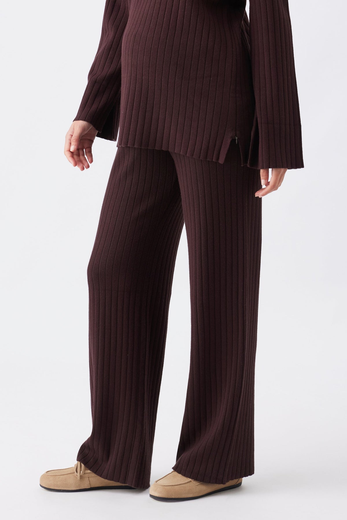 Wide Leg Umstandshose aus Ripp-Strick RIP26AW10 5